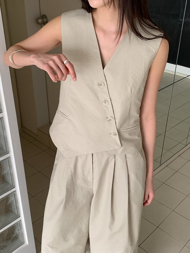 Vive L - Korean Women Fashion - #womensfashion - Alo Diagonal Vest - 7