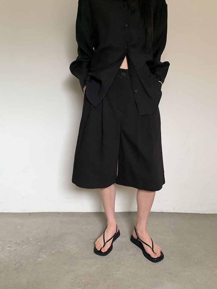 Vive L - Korean Women Fashion - #womensfashion - Natural Bermuda Pants - 7