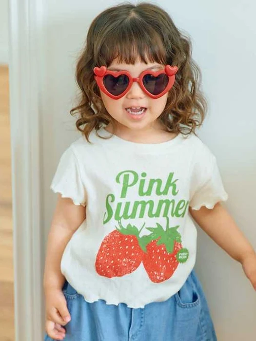 Strawberry Punching Short Sleeve Tee Strawberry Punching Short Sleeve Tee