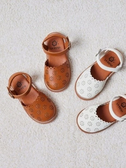 Pure Eyelet