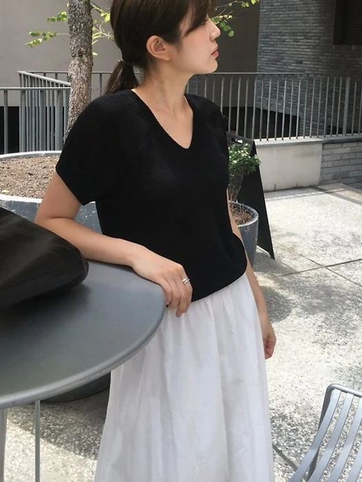 Linen Salt V-Neck Half Sleeve Knit Linen Salt V-Neck Half Sleeve Knit
