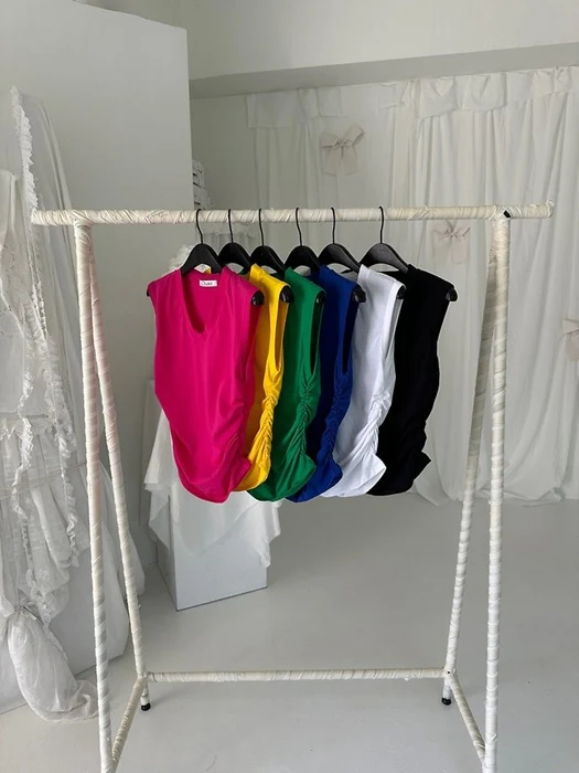V-Shirring Sleeveless Tee