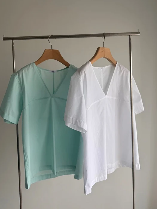 V Blouse V Blouse