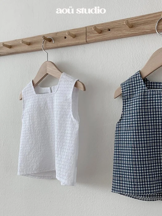 Jui Sleeveless Blouse Jui Sleeveless Blouse