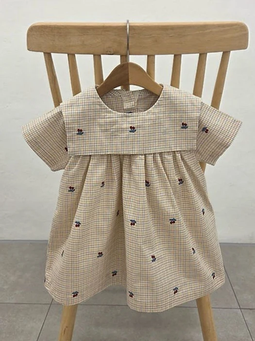 Check Flower One-piece Check Flower One-piece