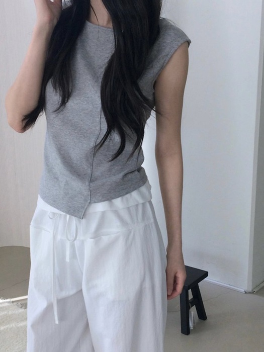 Unbalanced Boat Neck Sleeveless Top