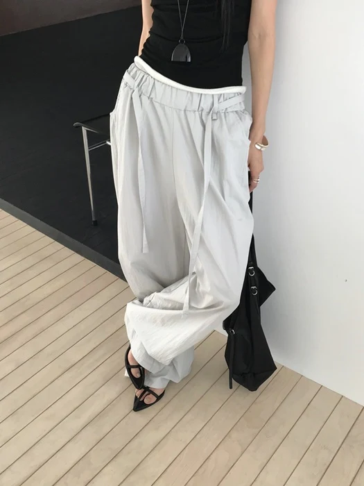 Light Pants Light Pants