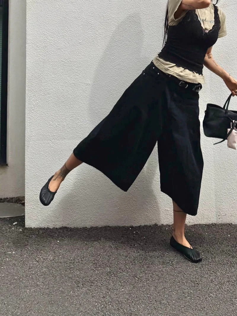 Abbeylee - Korean Women Fashion - #momslook - Bermuda Balloon Pants - 3