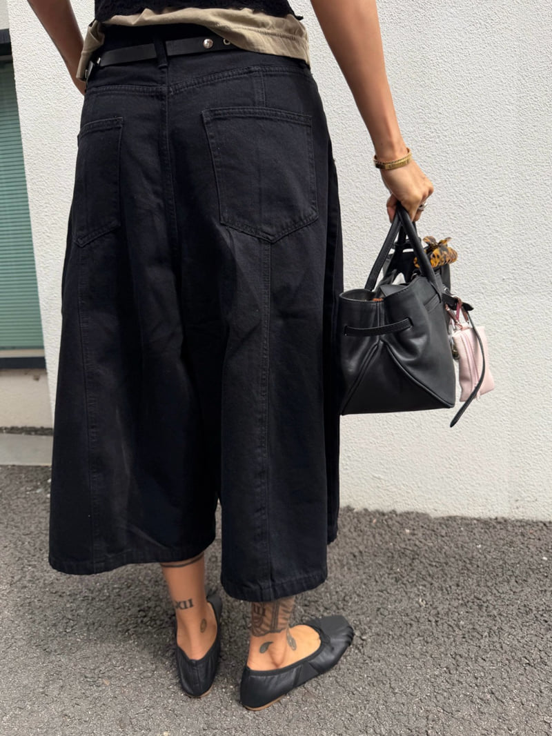 Abbeylee - Korean Women Fashion - #momslook - Bermuda Balloon Pants - 5