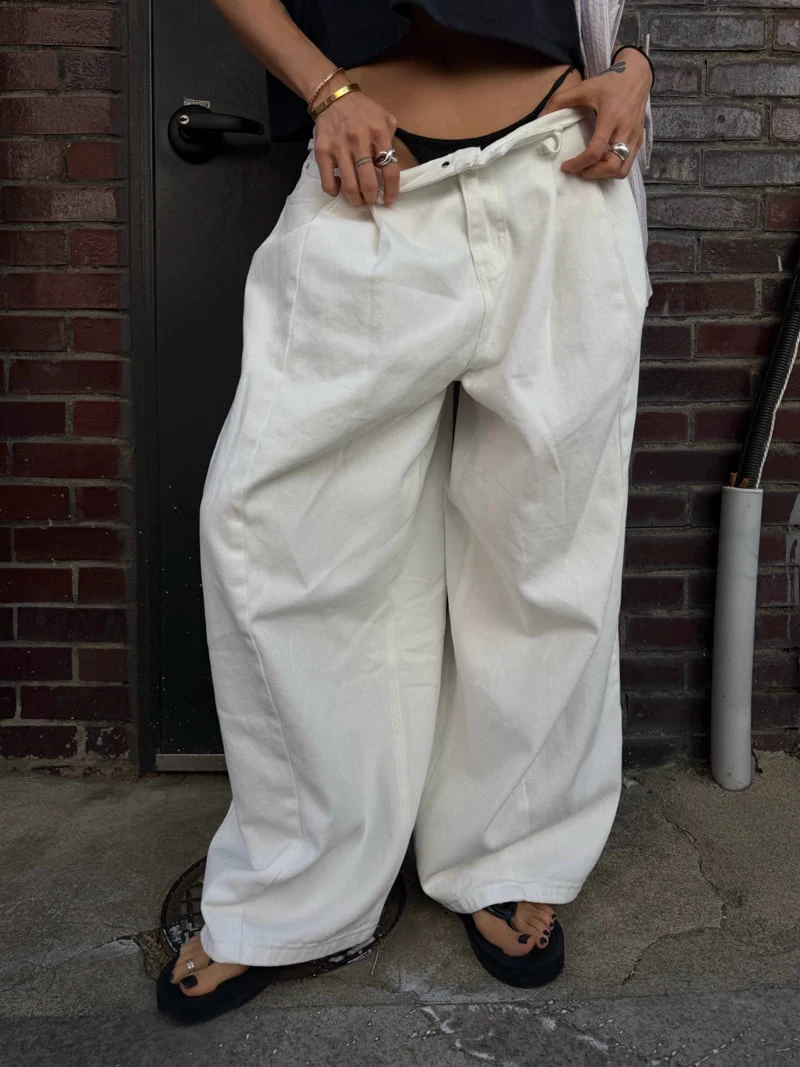 Abbeylee - Korean Women Fashion - #restrostyle - Double Tuck Bio-Washed Balloon Pants - 12