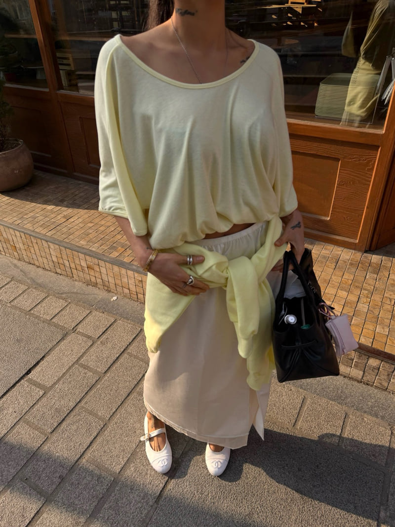 Abbeylee - Korean Women Fashion - #thelittlethings - Back Slit Shirring Tee - 8