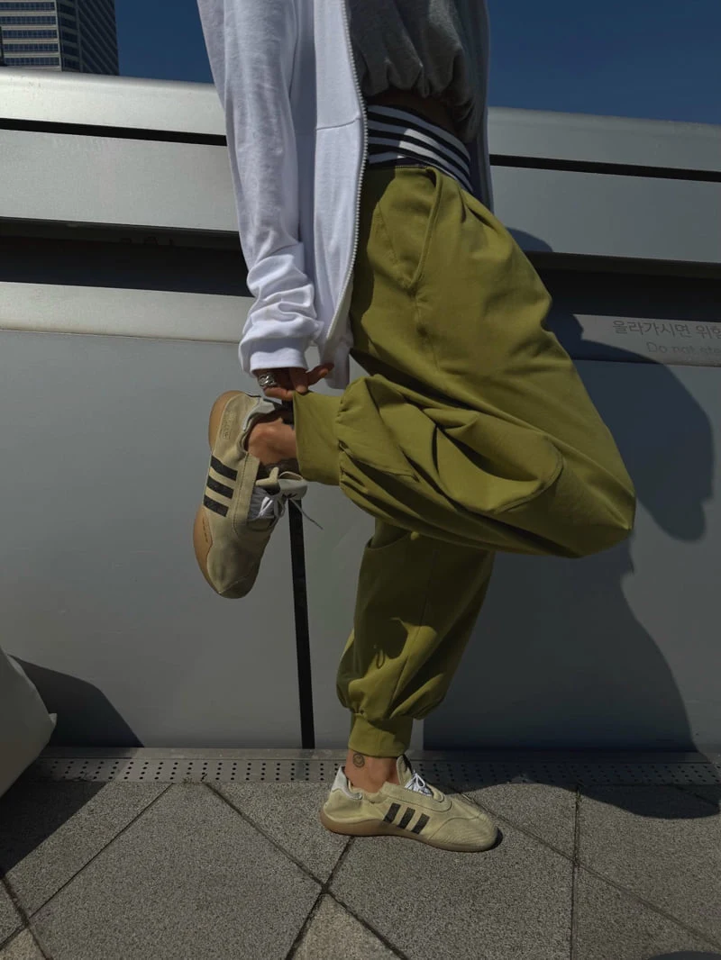 Abbeylee - Korean Women Fashion - #thelittlethings - All-Day Move Jogger Pants - 5