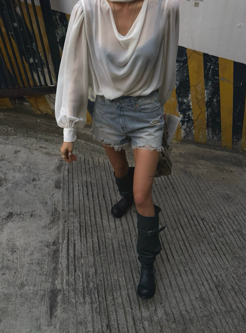 Abbeylee - Korean Women Fashion - #momslook - Offset Denim Shorts - 4