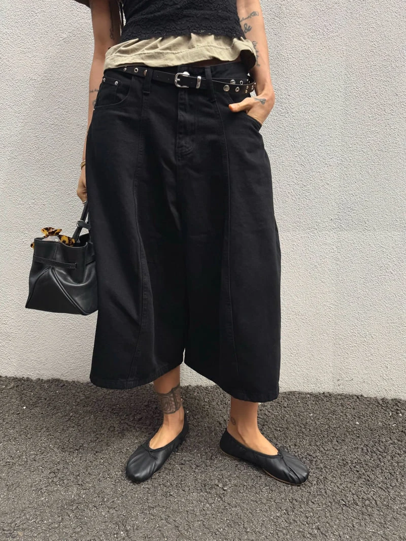 Abbeylee - Korean Women Fashion - #momslook - Bermuda Balloon Pants - 4