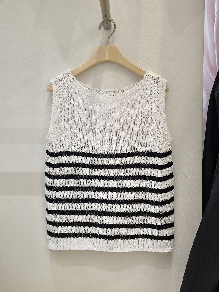 Allu - Korean Women Fashion - #vintagekidsstyle - Linen Stripe Sleeveless Top - 4