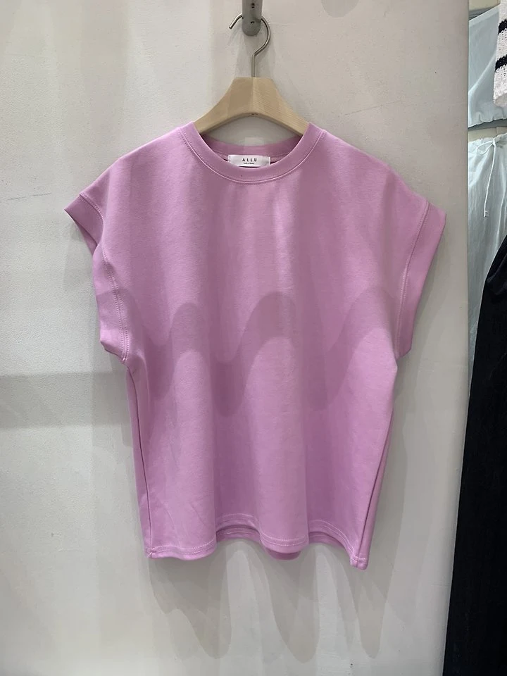 Allu - Korean Women Fashion - #restrostyle - Map Drop Sleeveless Top - 3