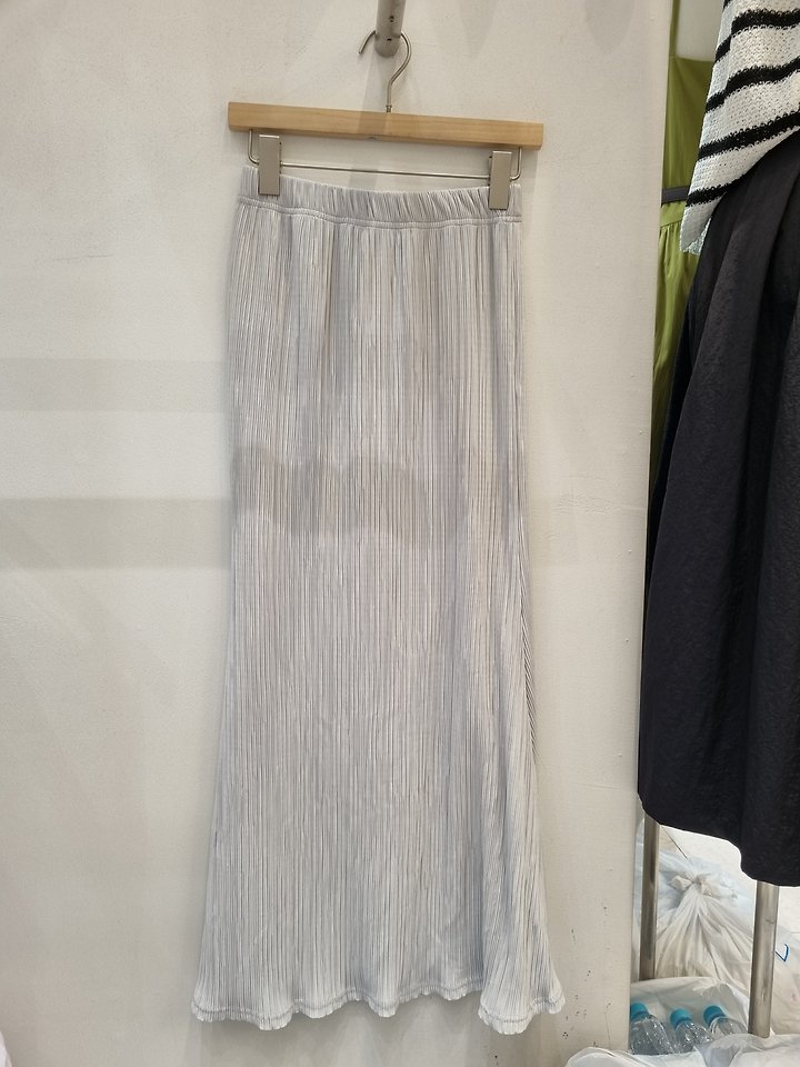 Allu - Korean Women Fashion - #romanticstyle - Pleated Flare Skirt - 10