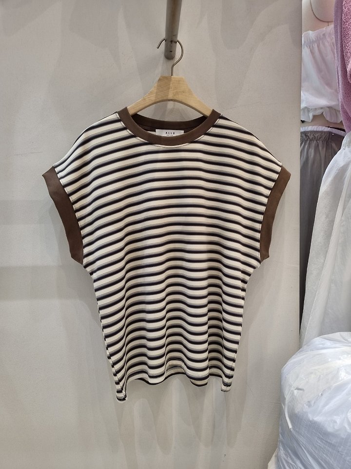 Allu - Korean Women Fashion - #thatsdarling - Stripe Drop Sleeveless Top - 5