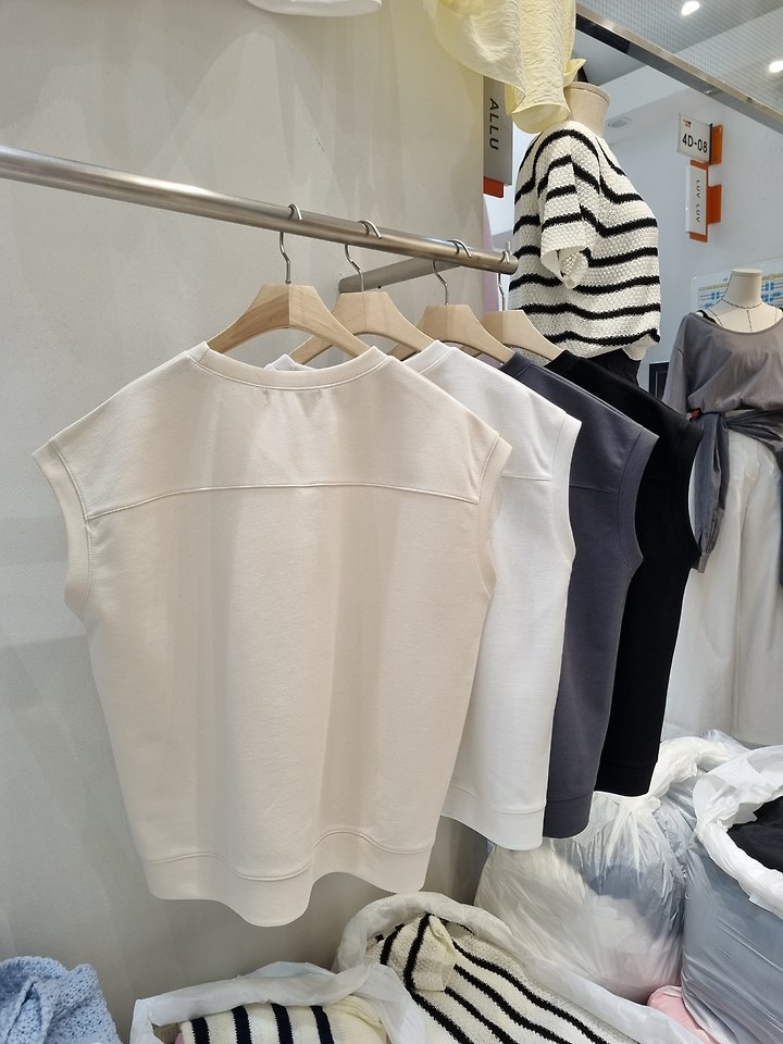 Allu - Korean Women Fashion - #vintageinspired - And Cutline Tee - 9