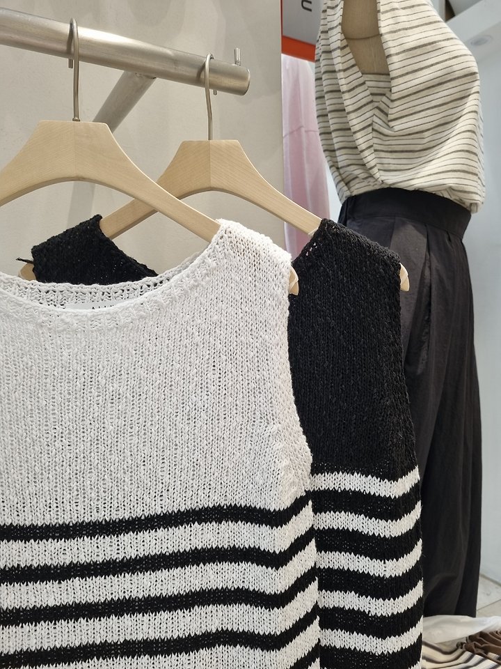 Allu - Korean Women Fashion - #vintageinspired - Linen Stripe Sleeveless Top - 2