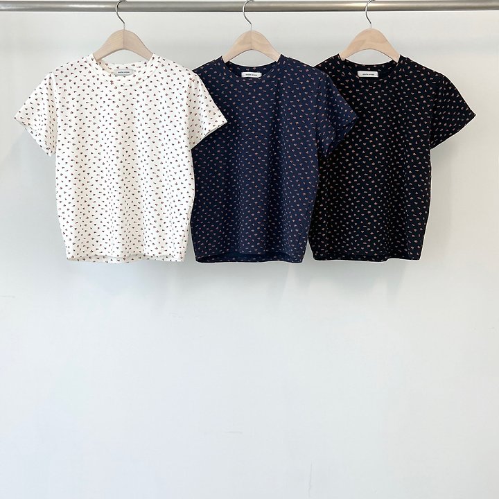 Another Avenue - Korean Women Fashion - #thatsdarling - Mini Flower Tee