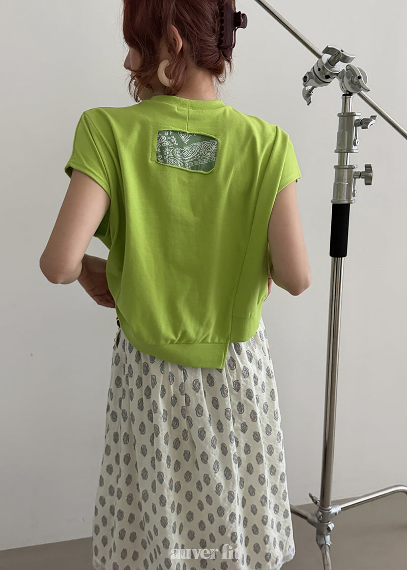 Auver_Fit - Korean Women Fashion - #shopsmall - Patch Panel Sleeveless Top - 6