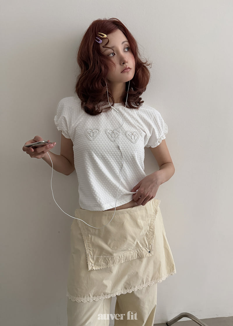 Auver_Fit - Korean Women Fashion - #womensfashion - Flower Heart Tee