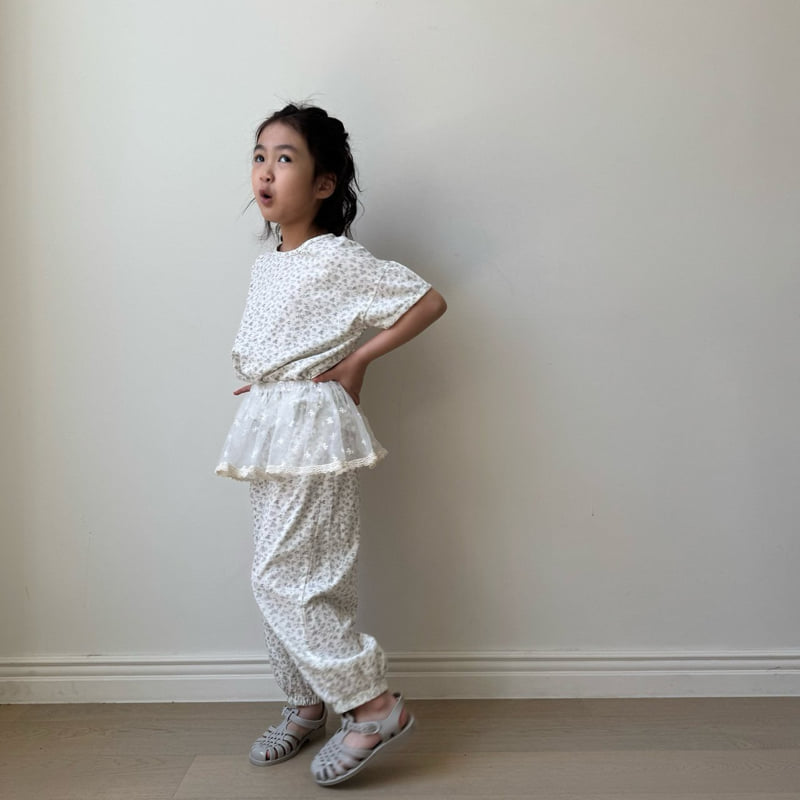 Bon Bon Butik - Korean Children Fashion - #littlefashionista - Flower Tee - 10
