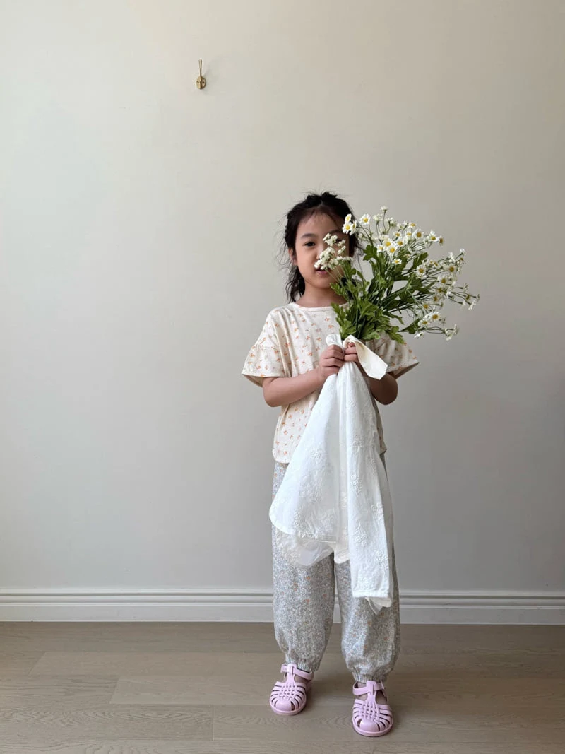 Bon Bon Butik - Korean Children Fashion - #magicofchildhood - Flower Tee - 11