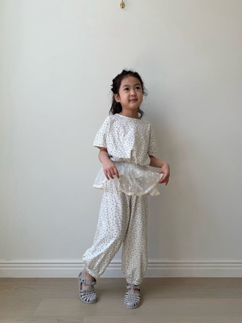 Bon Bon Butik - Korean Children Fashion - #prettylittlegirls - Flower Pants - 12