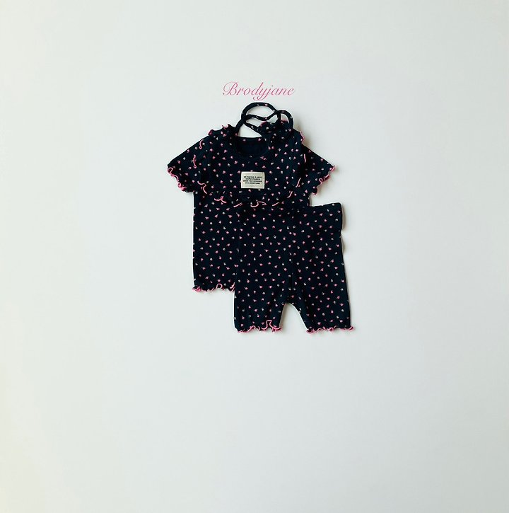 Brody Jane - Korean Baby Fashion - #babyboutique - Wildflower Bib