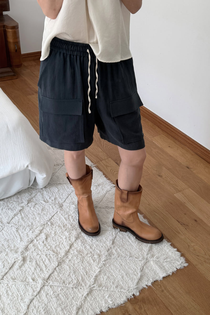 Connaught - Korean Women Fashion - #momslook - Pint Cargo Bermuda Pants - 8