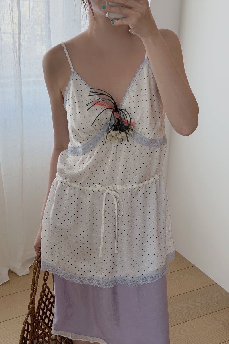Connaught - Korean Women Fashion - #momslook - Dot Lin Tai Camisole - 2