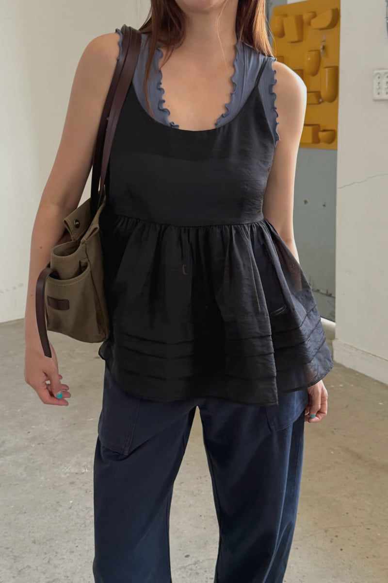 Connaught - Korean Women Fashion - #vintagekidsstyle - Wave Sleeveless Tee - 4