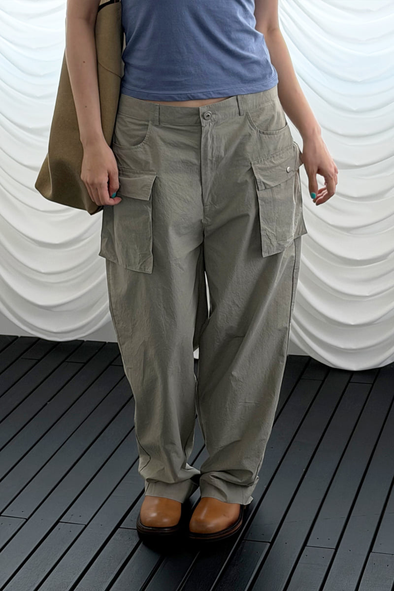 Connaught - Korean Women Fashion - #thatsdarling - Ruri Pocket Cargo Pants - 4