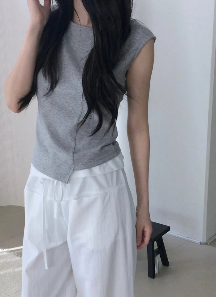 Cover - Korean Women Fashion - #vintagekidsstyle - Unbalanced Boat Neck Sleeveless Top