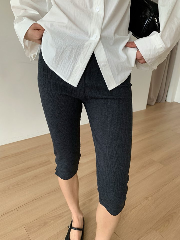 Cover - Korean Women Fashion - #momslook - Capri Banding Pants - 4