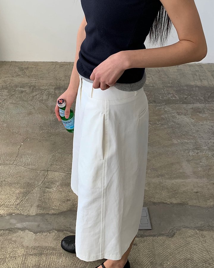 Cover - Korean Women Fashion - #womensfashion - Puffed Side Bermuda Pants - 2
