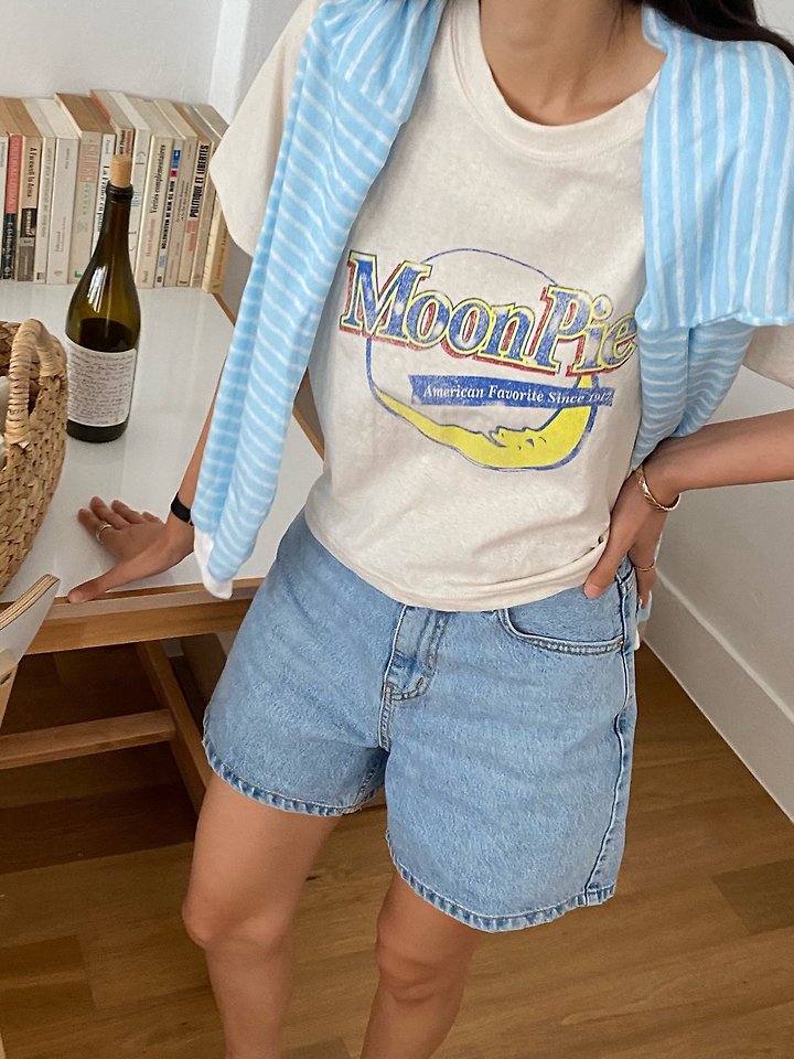 Diana - Korean Women Fashion - #vintageinspired - Moon Pie Tee
