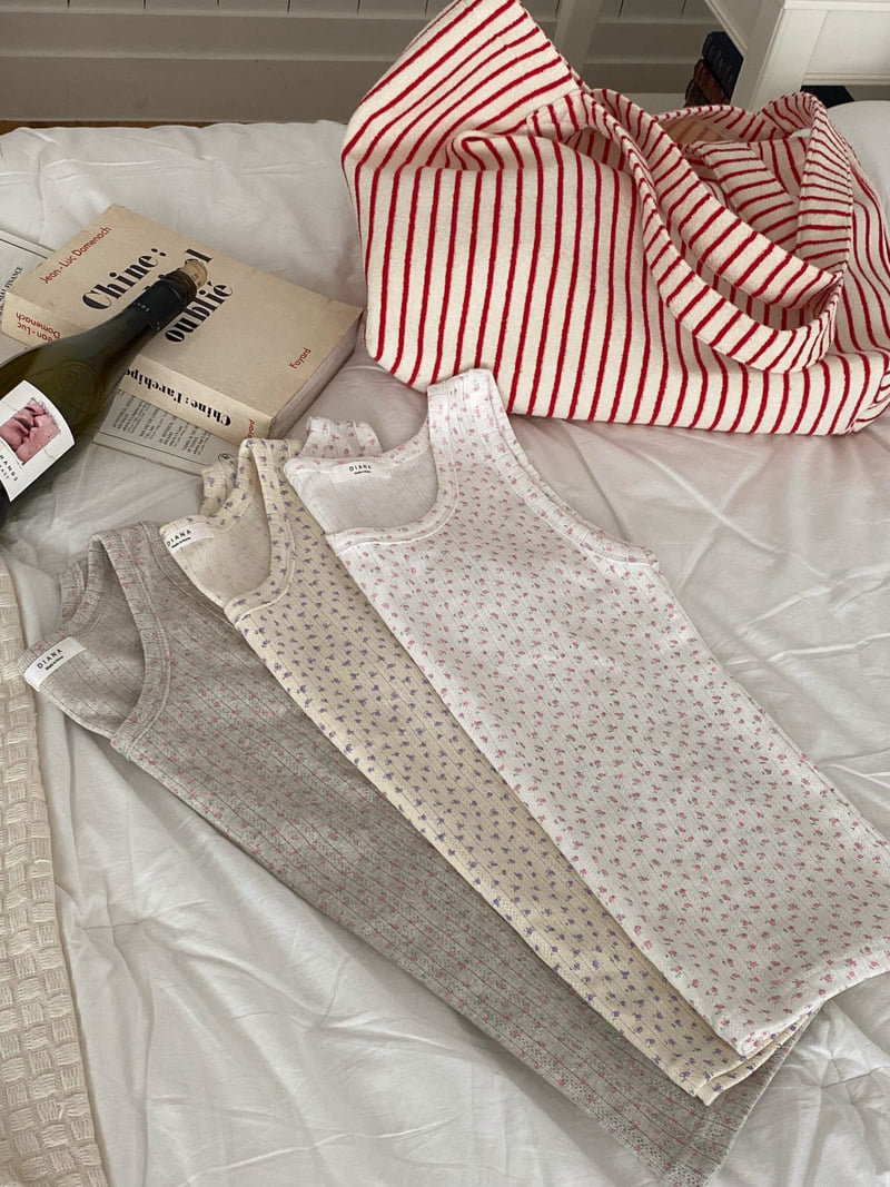 Diana - Korean Women Fashion - #womensfashion - Ellie Sleeveless Tee - 12