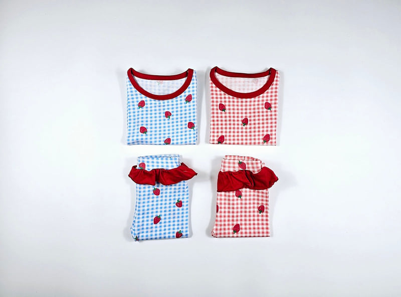 Dolphin - Korean Children Fashion - #prettylittlegirls - Check Strawberry Set