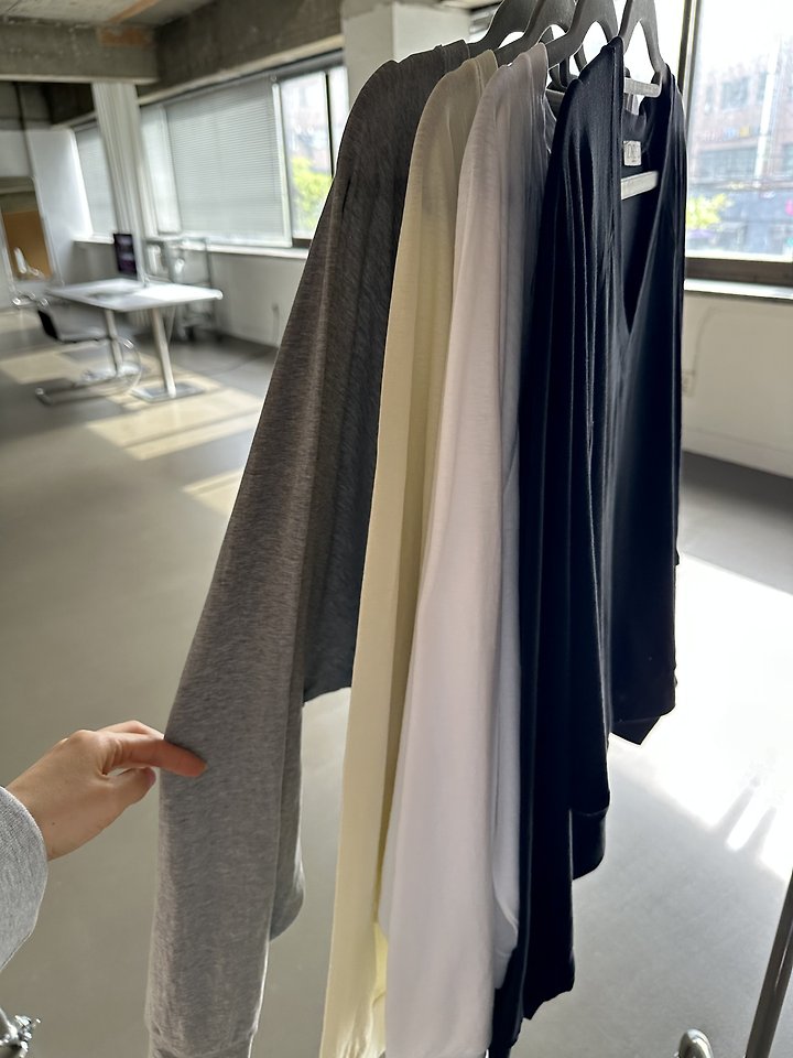 Dress U - Korean Women Fashion - #restrostyle - Cooling V-Box Tee - 2