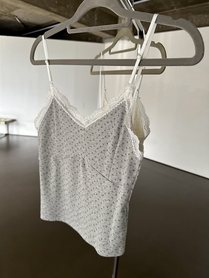 Dress U - Korean Women Fashion - #romanticstyle - Flower Lace Sleeveless Top