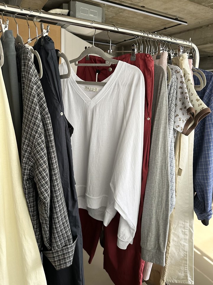 Dress U - Korean Women Fashion - #romanticstyle - Cooling V-Box Tee - 4