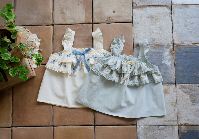Flo - Korean Children Fashion - #prettylittlegirls - Angel Sleeveless Blouse