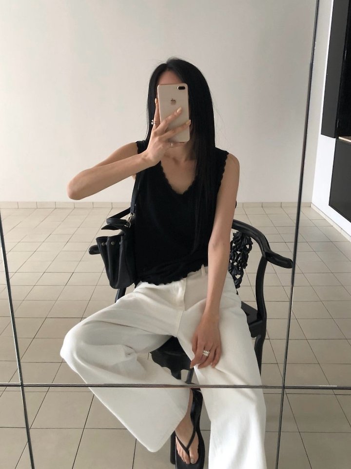 Heize - Korean Women Fashion - #momslook - Rena Sleeveless Tee - 2