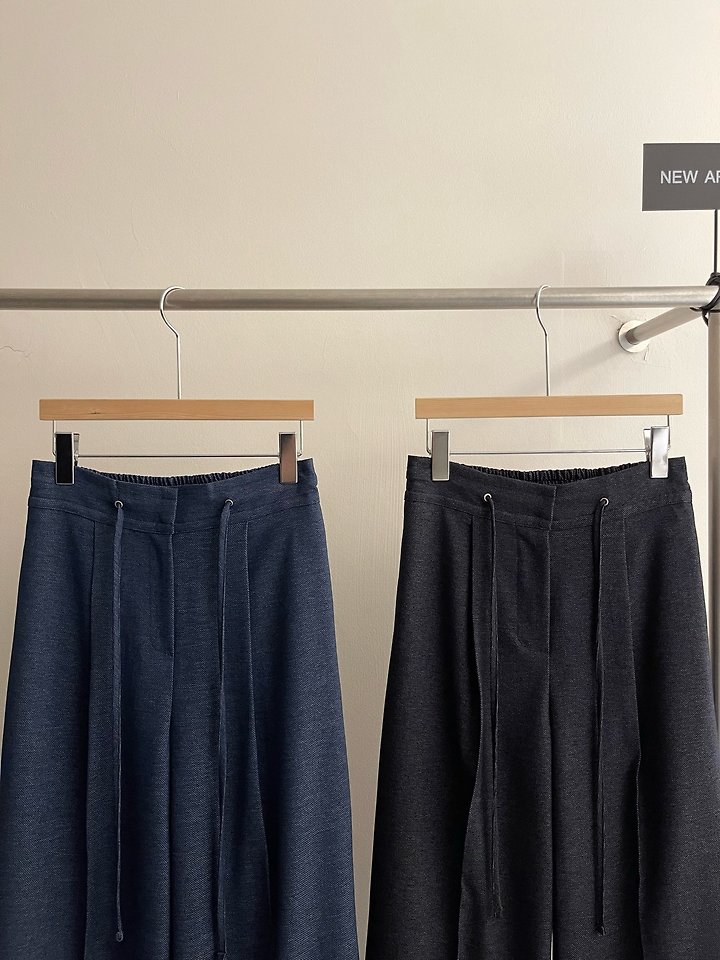 Heize - Korean Women Fashion - #momslook - Denim Banding Pants - 12