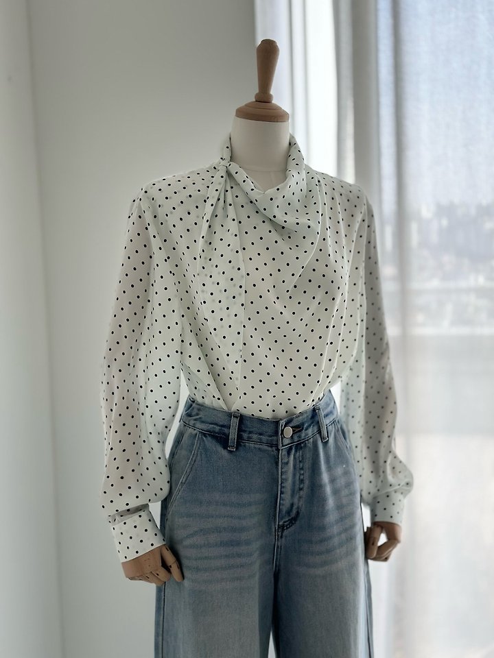 Heize - Korean Women Fashion - #pursuepretty - Dot Blouse - 6