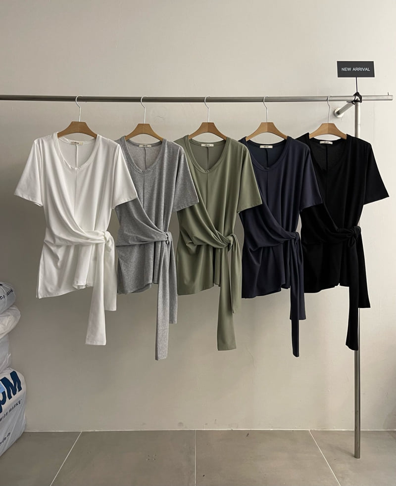 Heize - Korean Women Fashion - #romanticstyle - Mere Tee