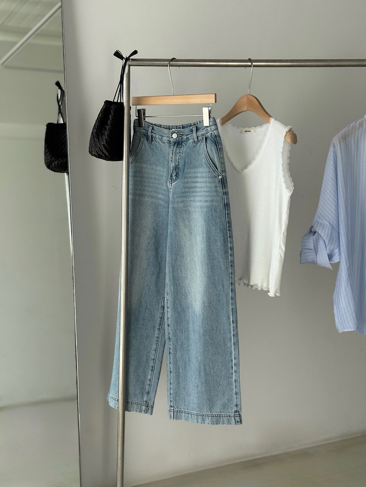 Heize - Korean Women Fashion - #womensfashion - Blossom Denim Pants - 2